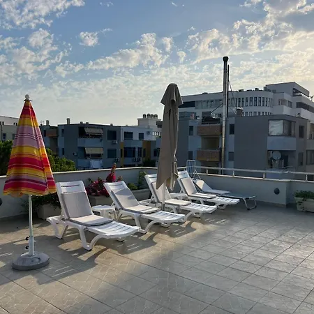Apartment Deluxe Penthouse Golem - Mali I Robit