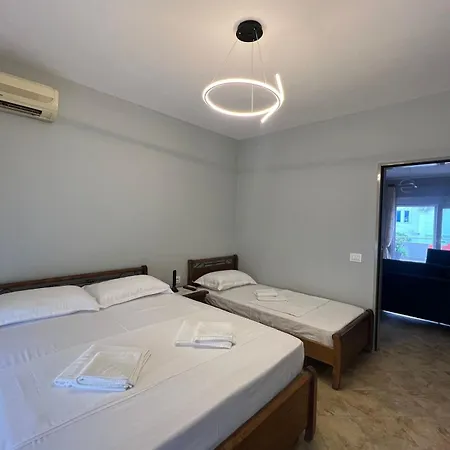 Deluxe Penthouse Golem - Mali I Robit