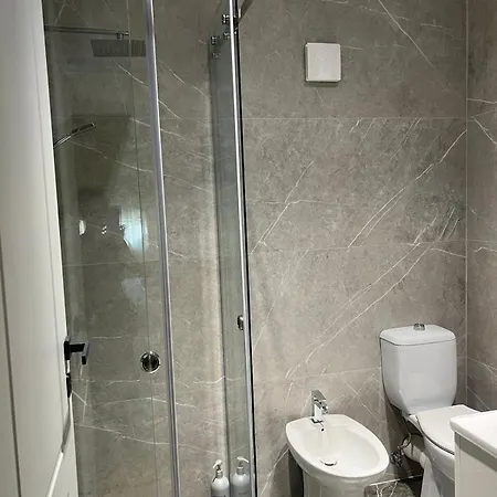 Deluxe Penthouse Golem - Mali I Robit